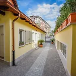 Hotel Rosa 4*