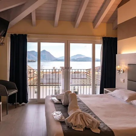 Ξενοδοχείο Rosa 4*