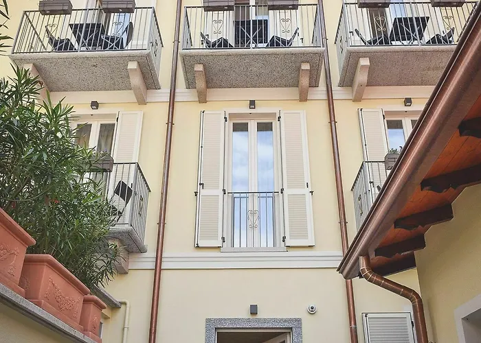 Rosa Ξενοδοχείο Μπαβένο